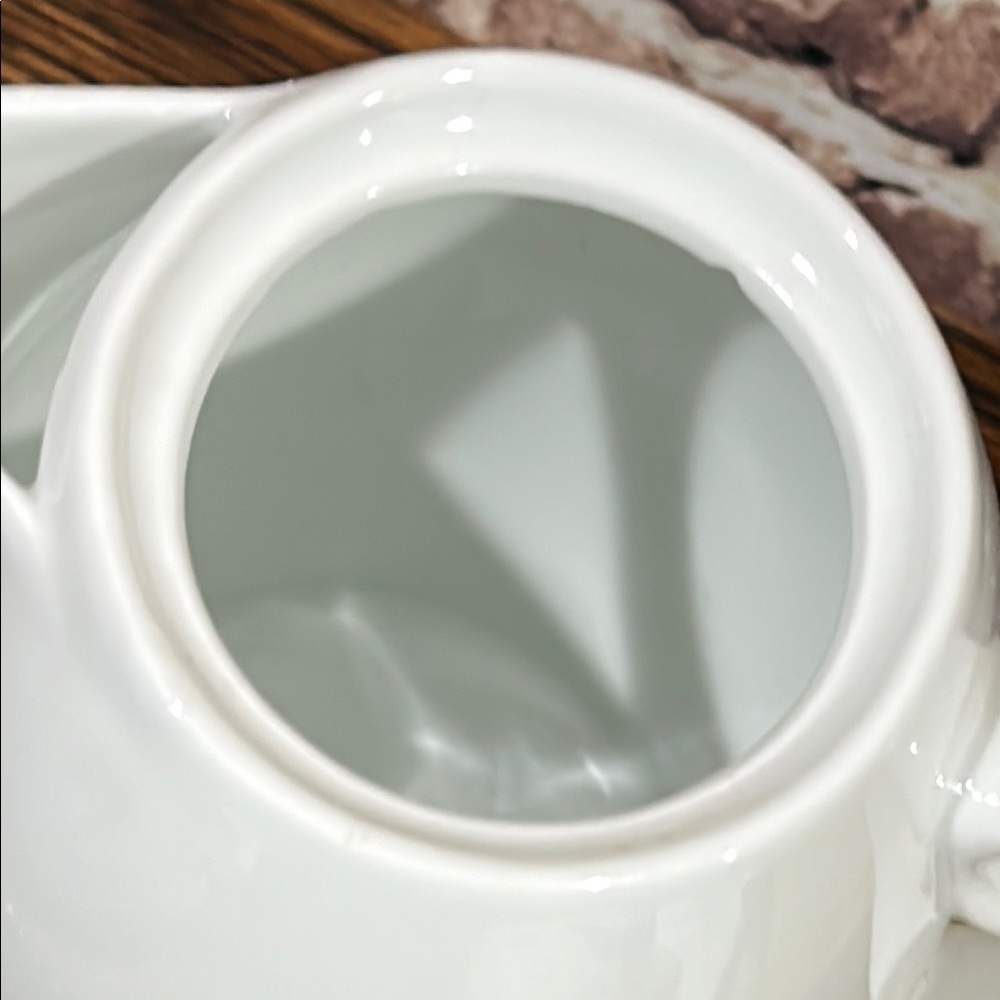 Starbucks ceramic coffee/tea pot 2015 White Ceramic Pitcher - Picture 5 of 10